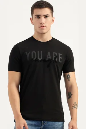Benetton Men Typography Printed Applique Round Neck T-shirt