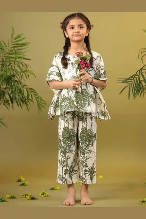 SANSKRUTIHOMES Girls Printed Pure Cotton Top with Pyjamas