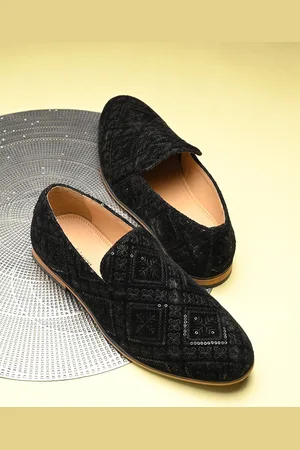 San Frissco Men Embellished Slip On Mojaris