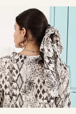 ATHENA Grey Abstract Printed Scarf
