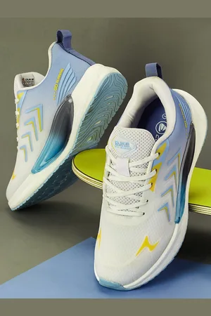 Duke Men Textured & Colourblocked Running Shoes
