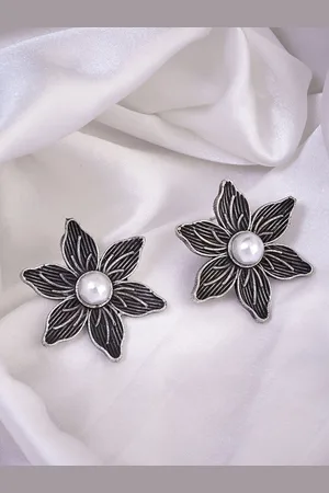 ATIBELLE Silver-Plated Beaded Contemporary Studs Earrings
