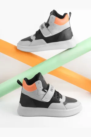 THE WHITE POLE Men Colourblocked High-Top Memory Foam Sneakers