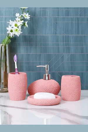 Aura Peach-Coloured 4 piece Textured Resin Bath Accessories Set