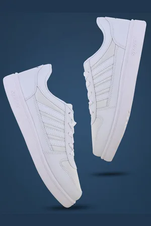 Sparx Men White Sneakers