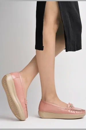Shoetopia Girls Round Toe Heeled Loafers