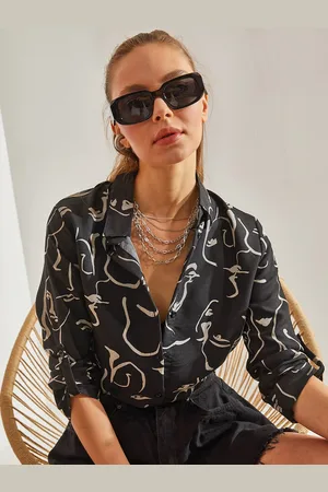 Bianco Lucci Abstract Printed Spread Collar Long Roll Up Sleeves Casual Shirt