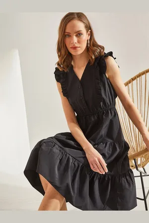 Bianco Lucci V-Neck Midi Dress