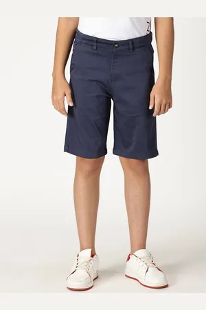 Nautica Boys Slim Fit Mid-Rise Casual Chino Shorts