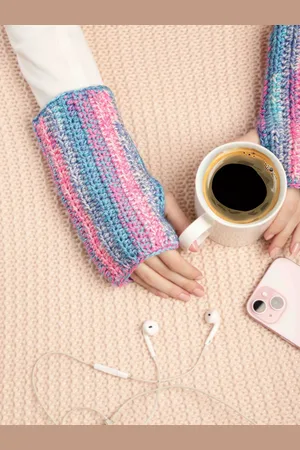Magic Needles Women Crochet Fingerless Acrylic Mittens