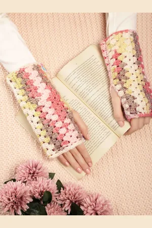 Magic Needles Women Fingerless Acrylic Mittens