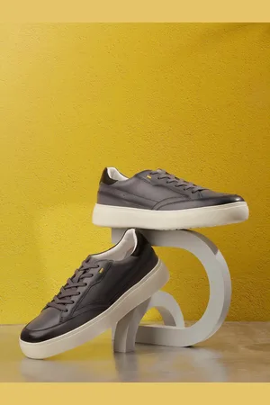 ID Men Sol Round Toe Comfort Insole Leather Sneakers