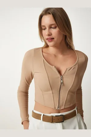 Happiness istanbul Women Round Neck Solid Crop Top