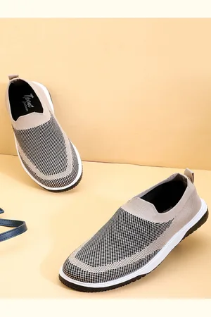TPENT Women Textured Slip-On Sneakers