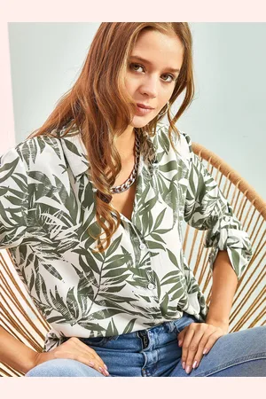 Bianco Lucci Floral Printed Roll-Up Sleeves Casual Shirt