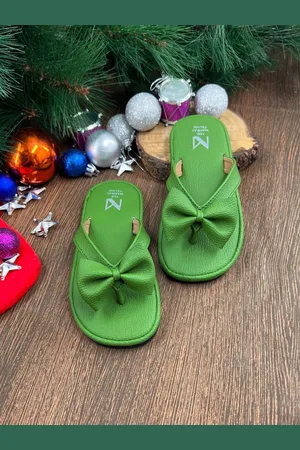 THE MADRAS TRUNK Kids T-Strap Flats