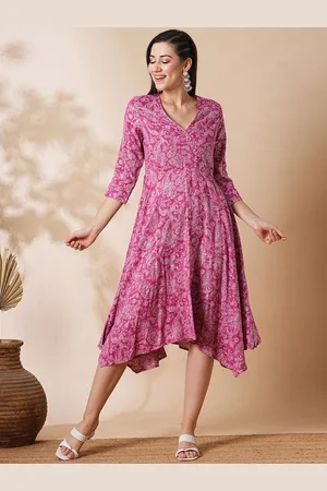 Globus Floral Printed Slit Sleeves A-Line Asymmetric Midi Dress