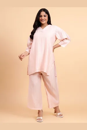 Bani Women Self Design V-Neck Tunic Top with Trouser