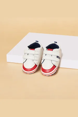 Pantaloons Boys Colourblocked PU Sneakers