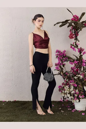 Berrylush Cowl Neck Solid Crop Top