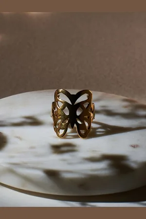 Salty Women Victorian Vow Finger Ring