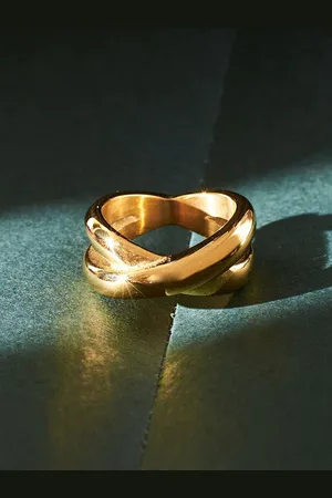 Salty Women Pinnacle Finger Ring