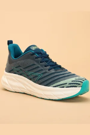 Avant Men Pace On Running Shoes