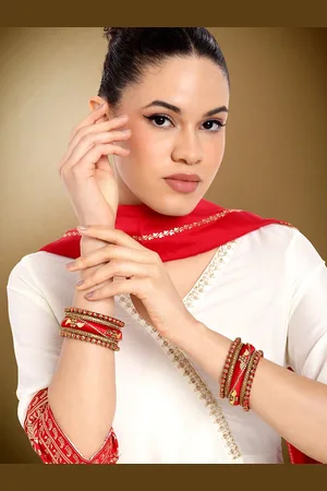 Peora 10-Piece Gold-Plated Silk Thread & Stone-Studded Bangles