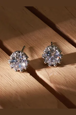 Salty Women Contemporary Studs Earrings