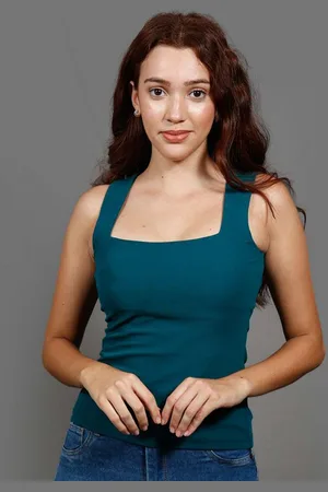 Roadster The Lifestyle Co. Square Neck Sleeveless Top