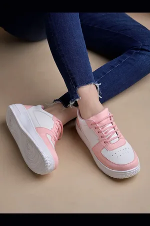 Shoetopia Women Colourblocked Sneakers