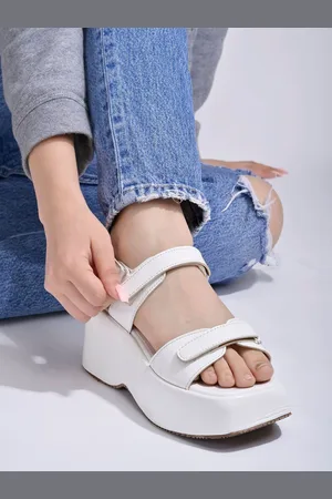 Shoetopia Women Flatform Sandals