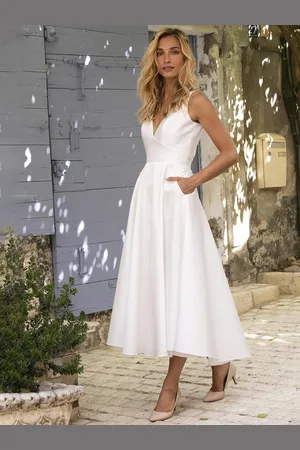 Bebe Sleeveless Fit and Flare Maxi Dress