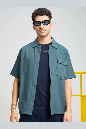 Beyoung Men Solid Spread Collar Casual Shirt
