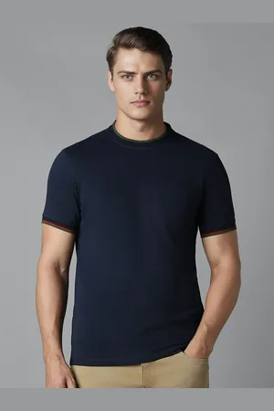 Louis Philippe Men Pockets Slim Fit Cotton Solid T-shirt