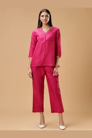 Bani Women Solid Embroidered V-Neck Tunic With Flared Trouser Co-Ords