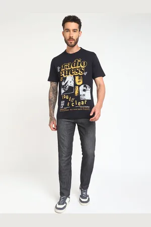 Guess Men Graphic Printed Round Neck T-shirt