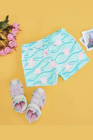 Pantaloons Girls Conversational Printed Mid-Rise Pure Cotton Shorts