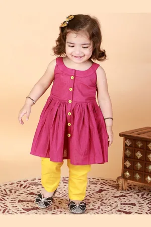 Vastramay Girls Striped Empire Pure Cotton Kurta with Pyjama