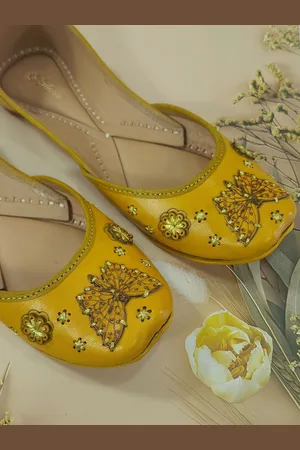 Fulkari Women Ethnic Open Toe Flats with Laser Cuts