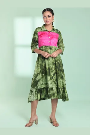 Charukriti Tie and Dye Shirt Collar Fit & Flare Midi Dress