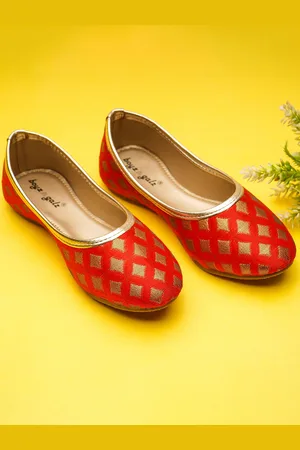 BOYZ N GALZ Girls Woven Design Ethnic Mojaris