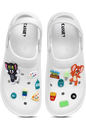 CASSIEY Women Self Design Lightweight Clogs
