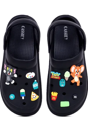 CASSIEY Women Self Design Lightweight Clogs