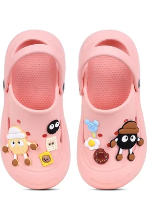 CASSIEY Women Self Design Lightweight Clogs