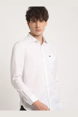 The Bear House Men Solid Tailored Fit Formal Shirt