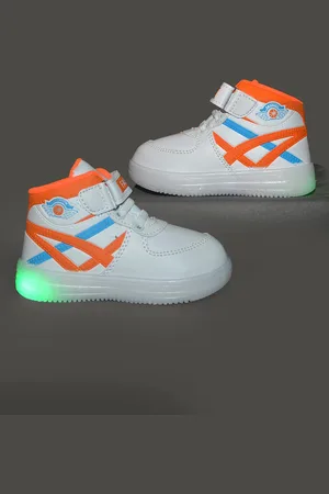 FEETWELL Kids Colourblocked Round Toe LED Sneakers