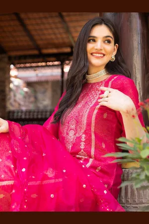 Ishin Women Ethnic Motifs Regular Kurta with Trousers & With Dupatta
