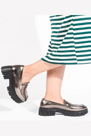 SHUZ TOUCH Women Lightweight Penny Loafers