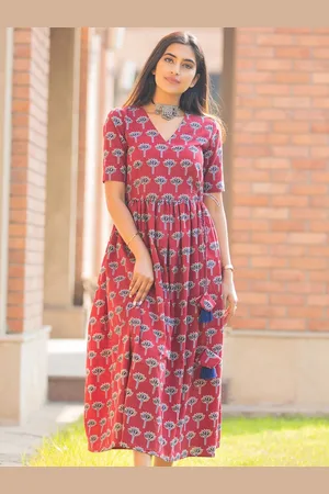 Ambraee Floral Printed V-Neck Tie-Ups Detail Cotton Fit and Flare Midi Dress